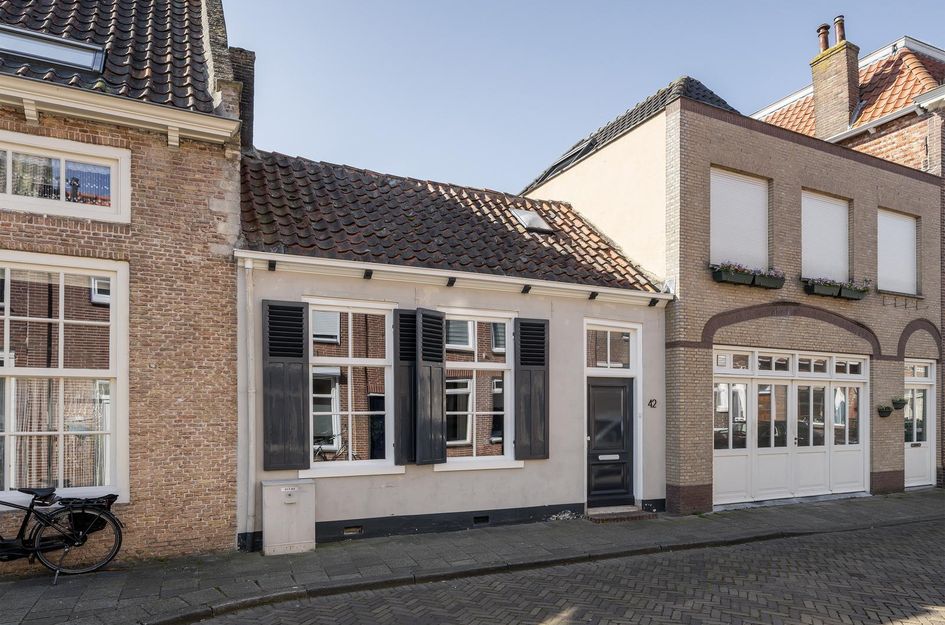 Hoogstraat 42