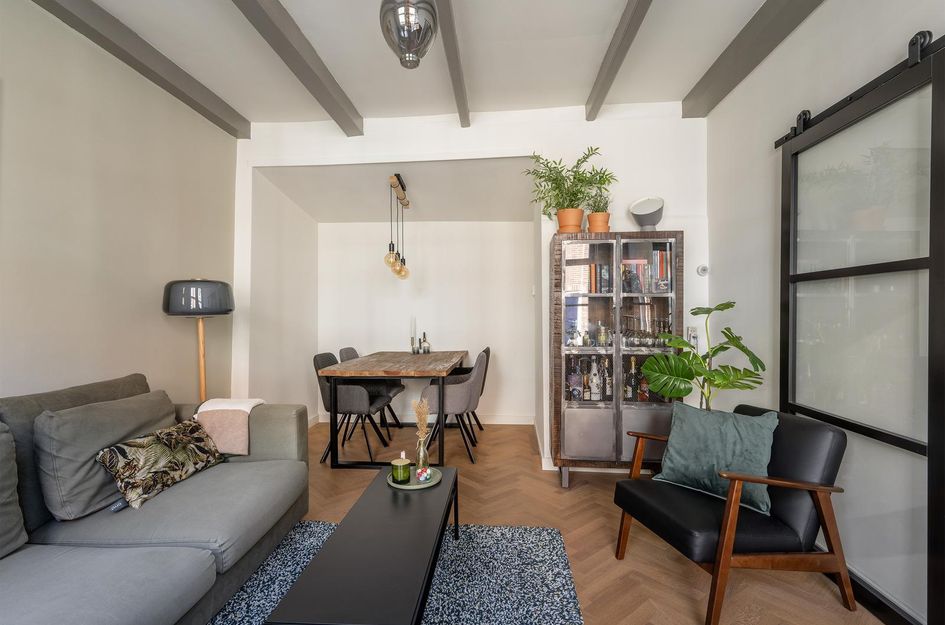 Hoogstraat 42
