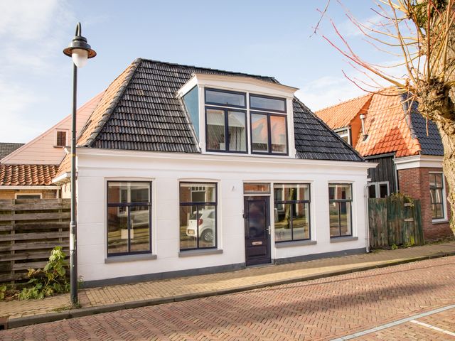 Bleekstraat 1, Makkum