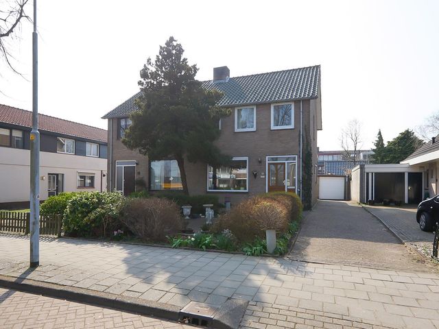 Schoolstraat 45, Nieuw-Vennep