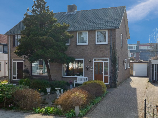 Schoolstraat 45, Nieuw-Vennep