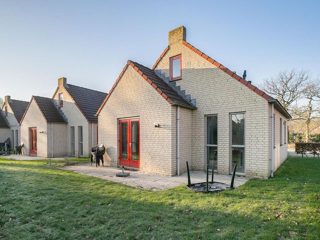 Groene Heuvels 48, Ewijk