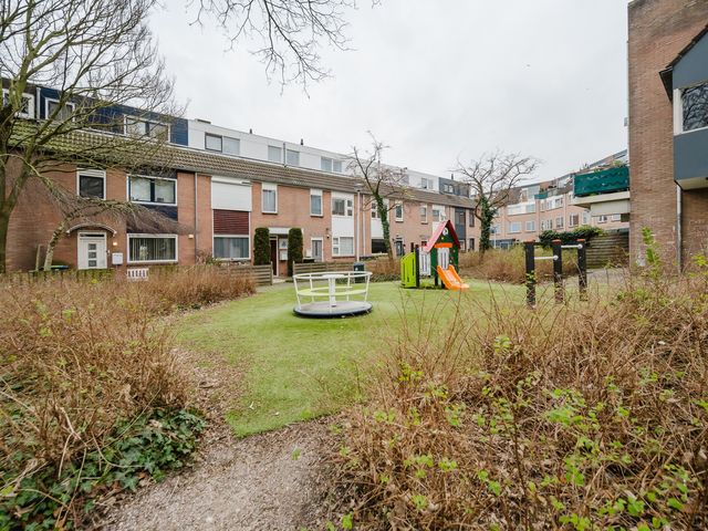 Karwijdreef 8, Spijkenisse