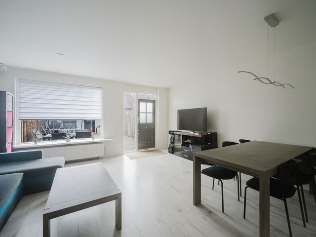 Karwijdreef 8, Spijkenisse