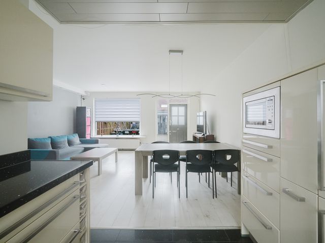Karwijdreef 8, Spijkenisse
