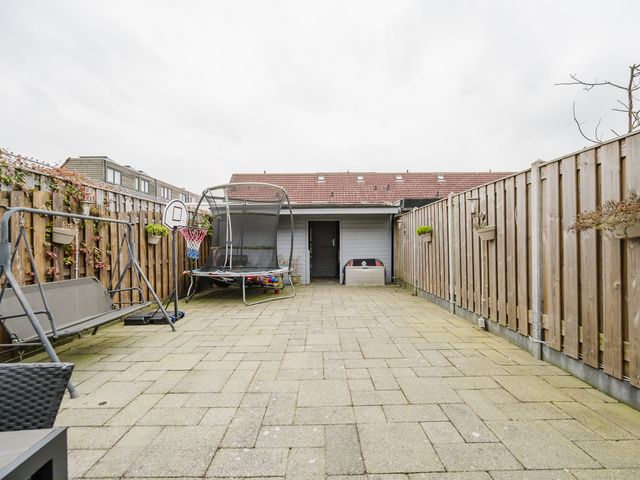 Karwijdreef 8, Spijkenisse