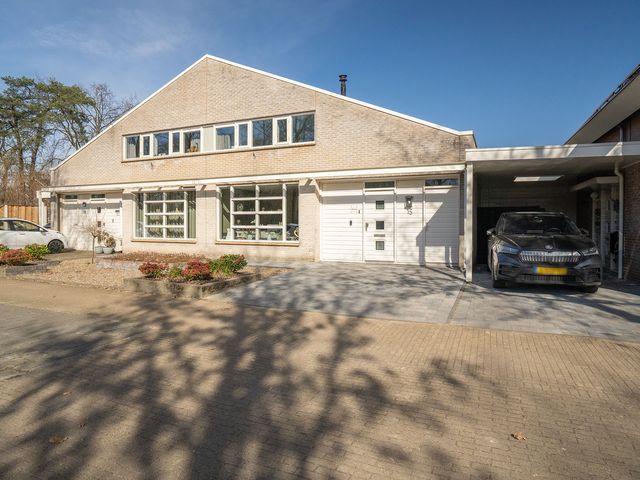 Moerasspirealaan 15, Enschede