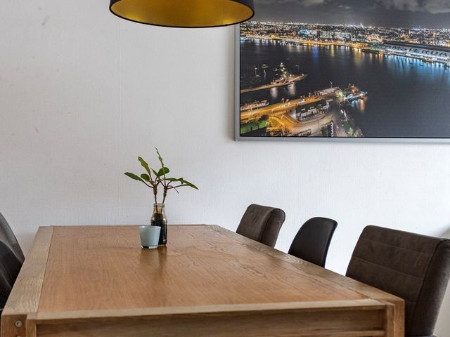 Ethekwini 25, Amsterdam