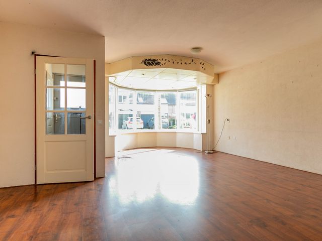 Veldersbos 11, Hoofddorp