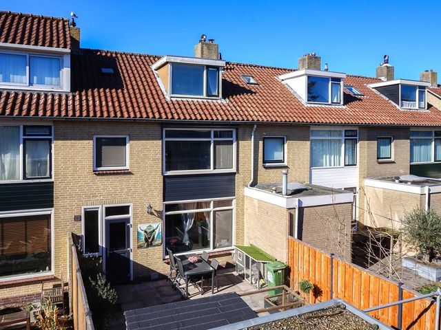 Kerklaan 36, De Lier