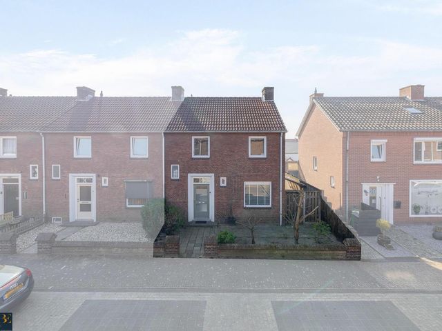 Kampstraat 27, Tegelen
