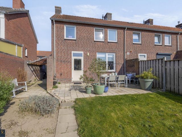 Kampstraat 27, Tegelen