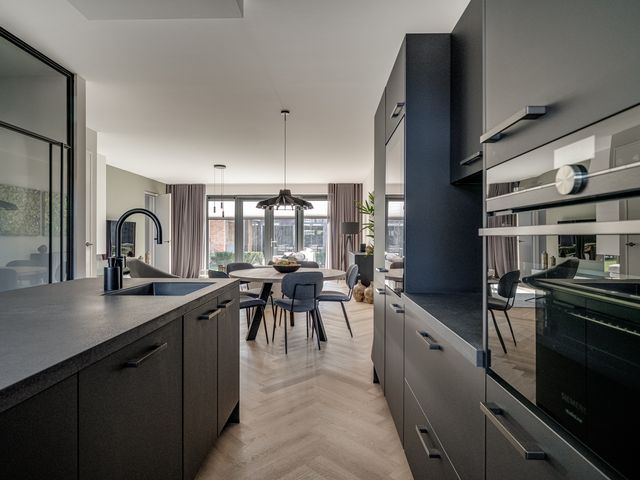 Zesmorgenstraat 15, Zevenaar