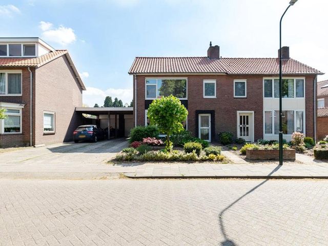 Burgemeester Bardoelstraat 27, Moergestel