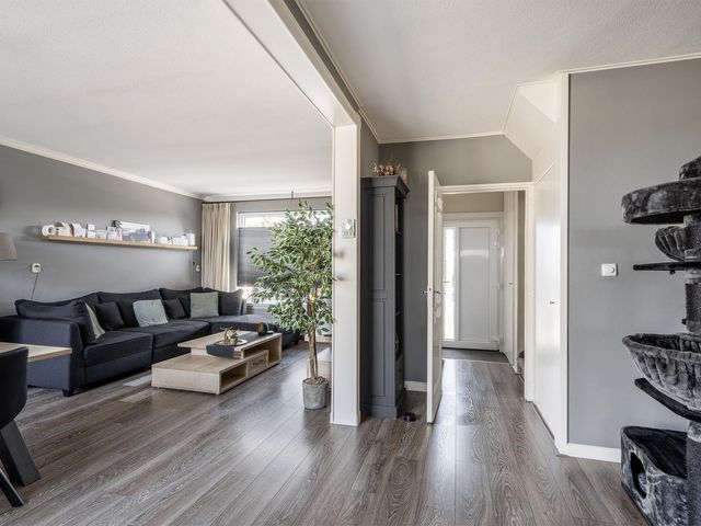 Rozenstraat 14, Sint-Maartensdijk