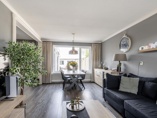 Rozenstraat 14, Sint-Maartensdijk