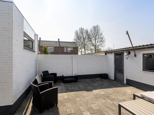 Rozenstraat 14, Sint-Maartensdijk