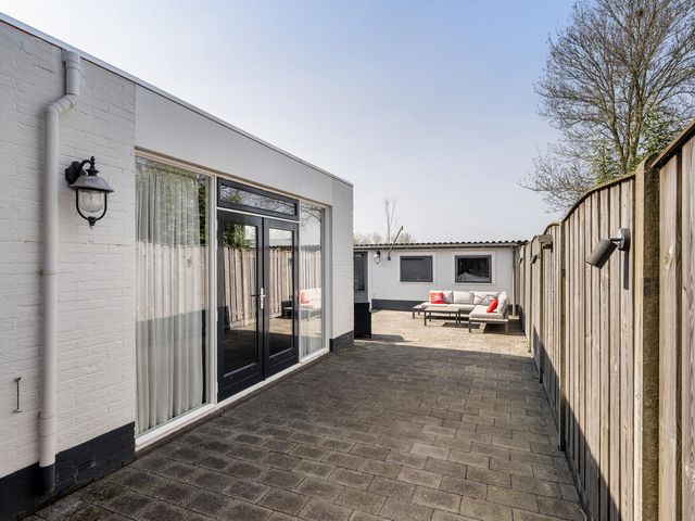 Rozenstraat 14, Sint-Maartensdijk