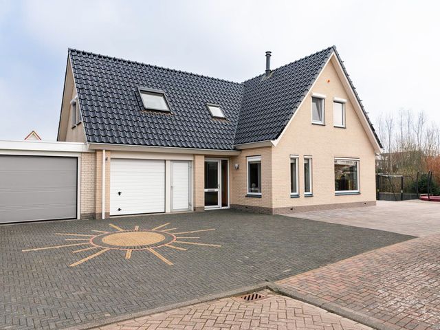 De Gearen 11, Makkum