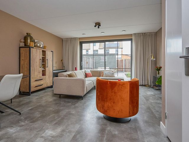 John Miltonlaan 21, Hoofddorp