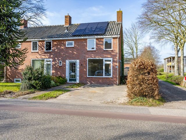 Kruisweg 54, Marum