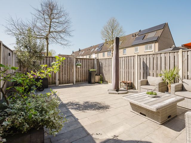 Vuursteenkreek 52, Spijkenisse