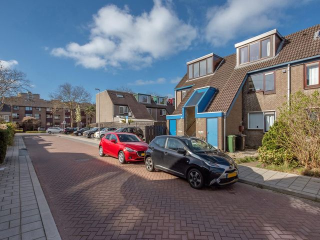 Moerbeigaarde 6, Zoetermeer