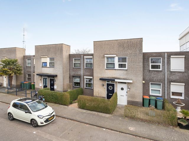Vuurvlinder 25, Breda