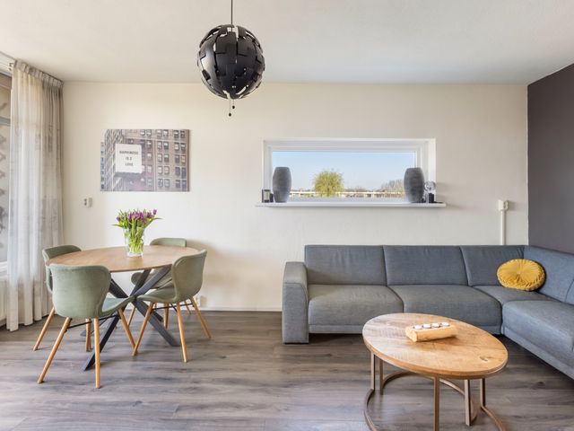 Admiraal de Ruyterweg 41, Zwijndrecht