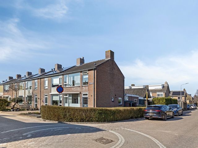Vlietstraat 39, Schelluinen
