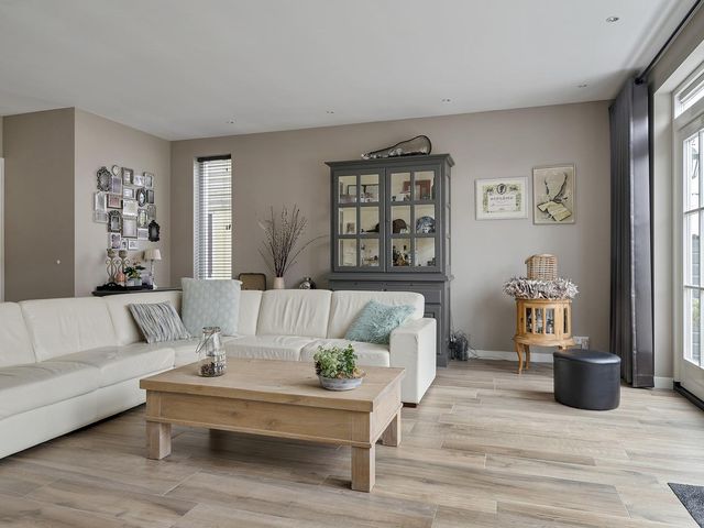 Wagengouw 112, Broek In Waterland