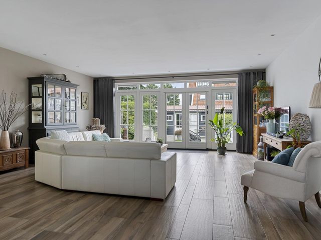 Wagengouw 112, Broek In Waterland