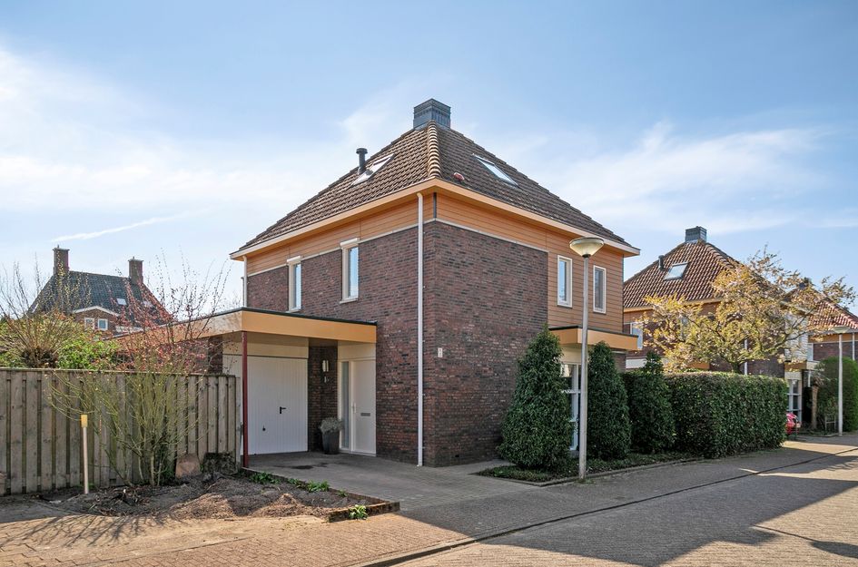 Koos Veraartstraat 16