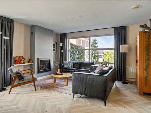 Koos Veraartstraat 16, Steenbergen