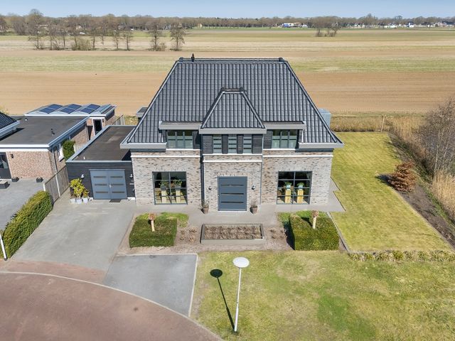 Van Foreestallee 10, Hardenberg