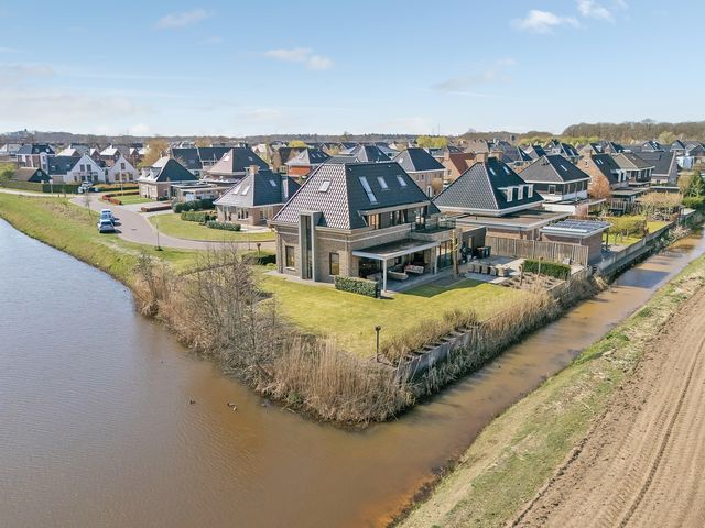Van Foreestallee 10, Hardenberg