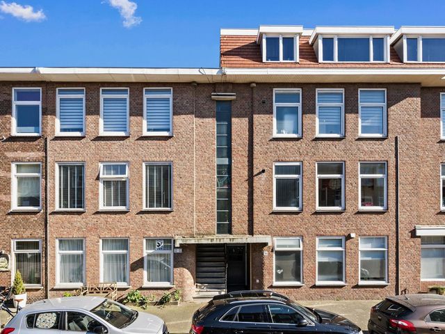Pluvierstraat 386, 'S-Gravenhage