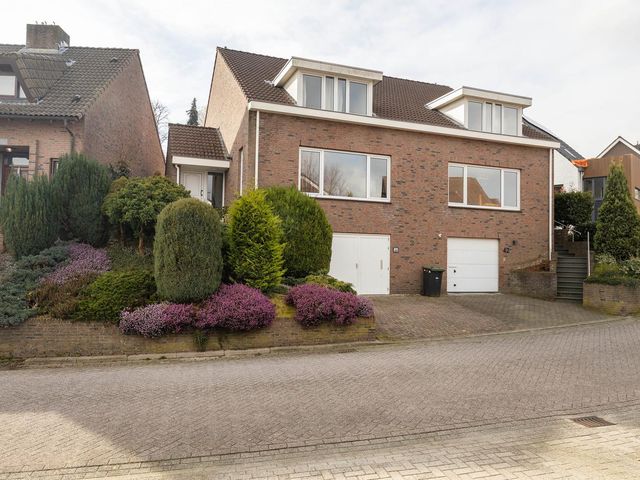 Korversberg 44, Eygelshoven