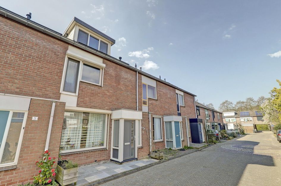 De Gasperistraat 7
