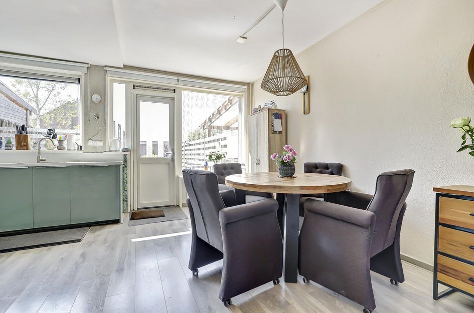 De Gasperistraat 7
