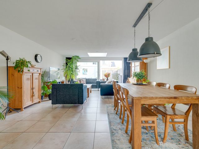 Tjalk 110, Diemen