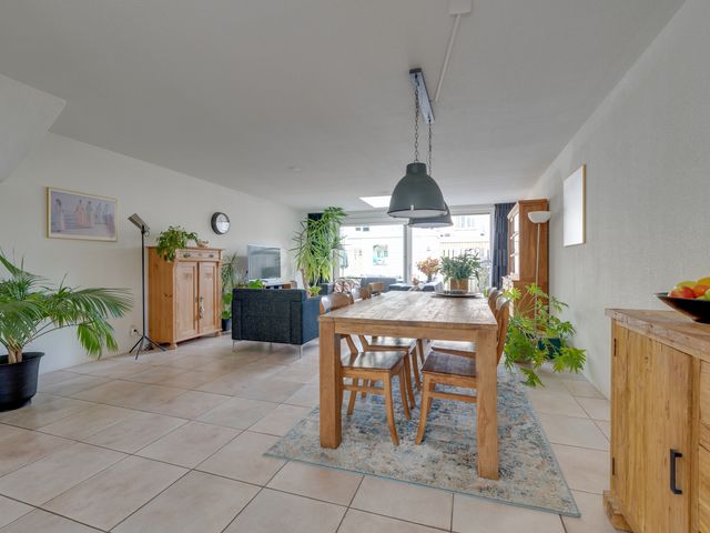 Tjalk 110, Diemen