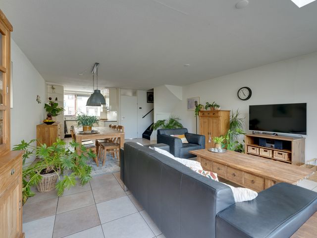 Tjalk 110, Diemen