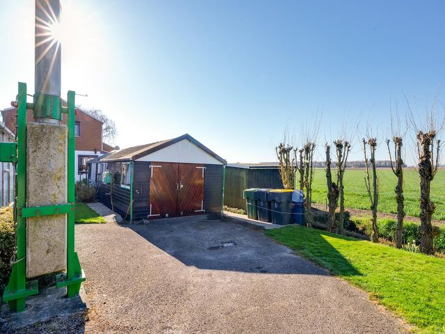 Zuidzijdsedijk 26, Nieuw-Beijerland