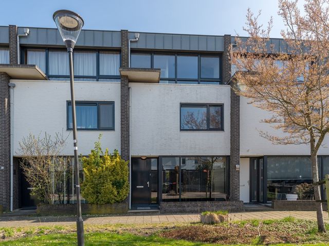 Weegbree 85, 's-Hertogenbosch