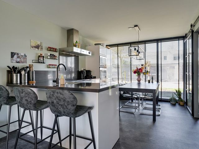 Weegbree 85, 's-Hertogenbosch