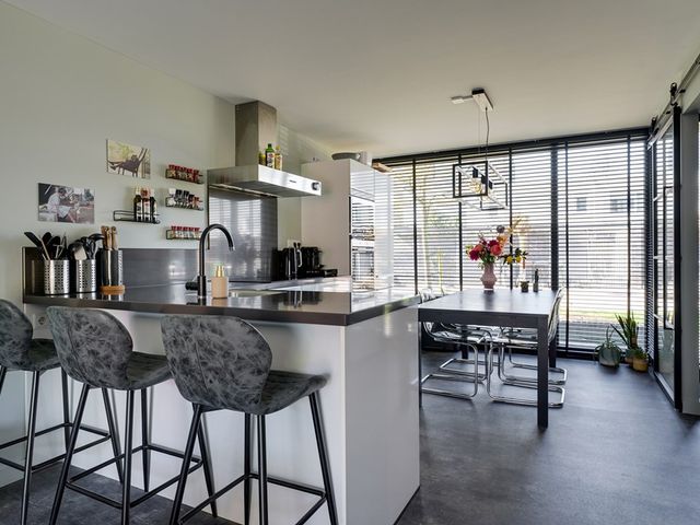 Weegbree 85, 's-Hertogenbosch