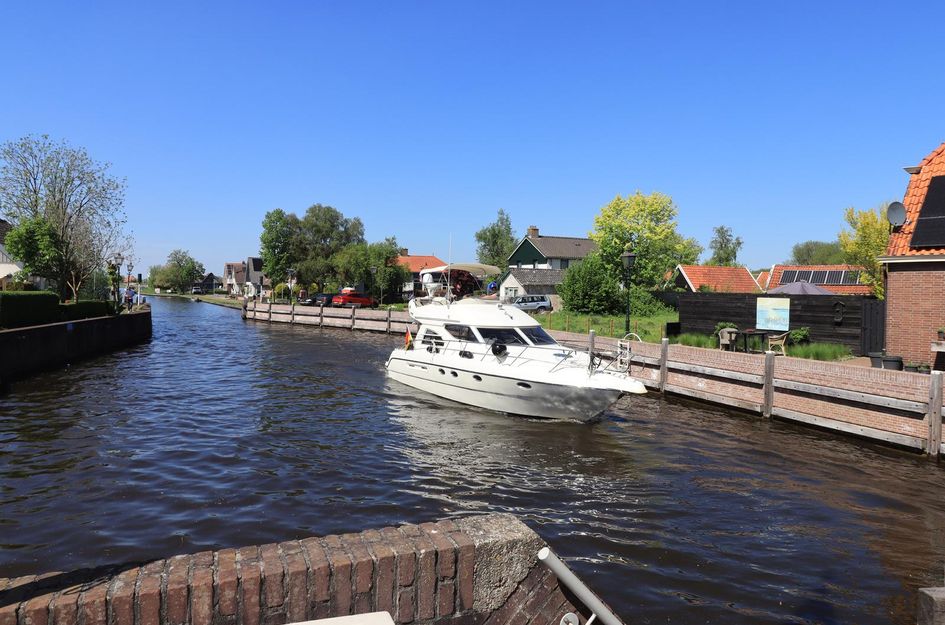 Burgemeester van der Veenweg 6