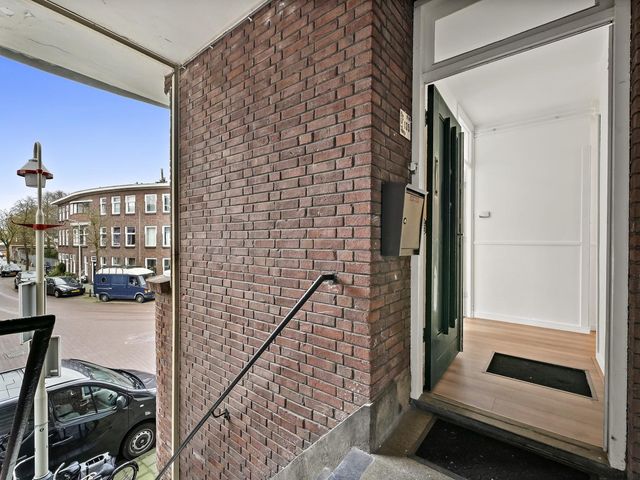 Vlasakkersstraat 135, 'S-Gravenhage