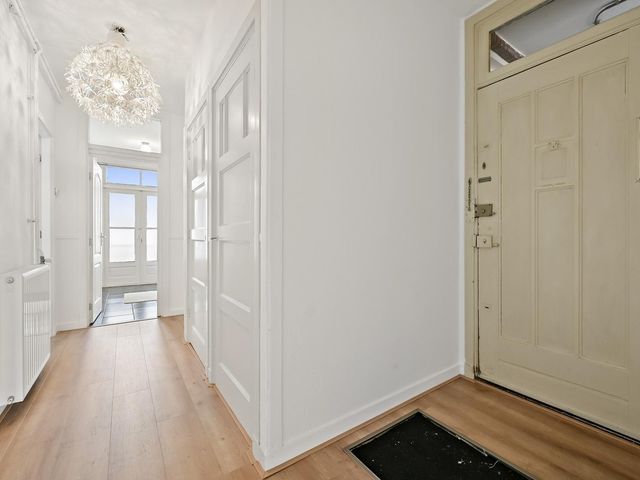 Vlasakkersstraat 135, 'S-Gravenhage